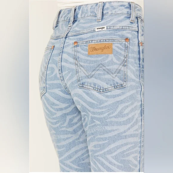 NWT Wrangler MEOW fun print Wanderer Jeans, size 26 - Picture 4 of 10